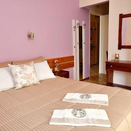 Villa Eva Толон Екстериор снимка